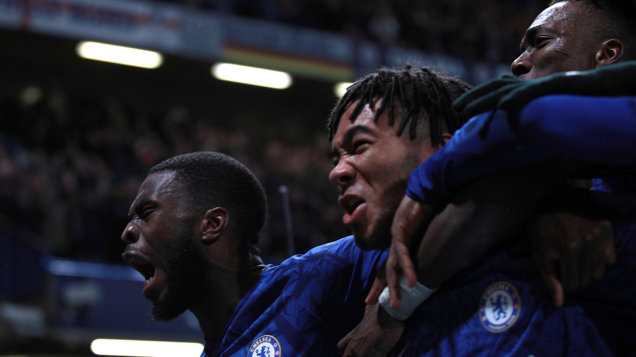 Dortmund, Chelsea stage big Champions League comebacks